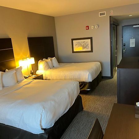 Wingate By Wyndham Altoona Downtown/Medical Center Hotell Exteriör bild