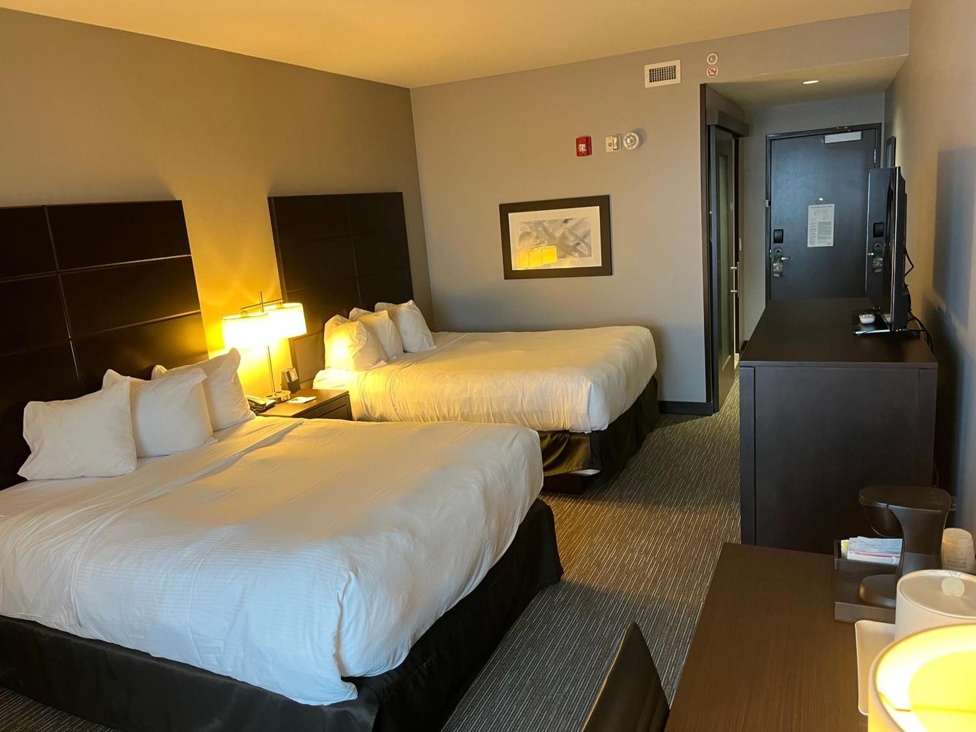 Wingate By Wyndham Altoona Downtown/Medical Center Hotell Exteriör bild